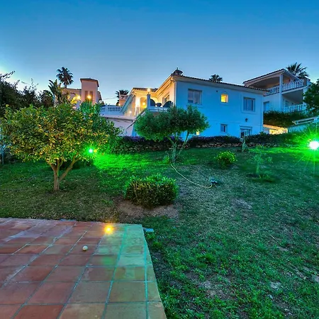 Intermezzo - Jacuzzi, Salt Water Pool & Bbq Fuengirola